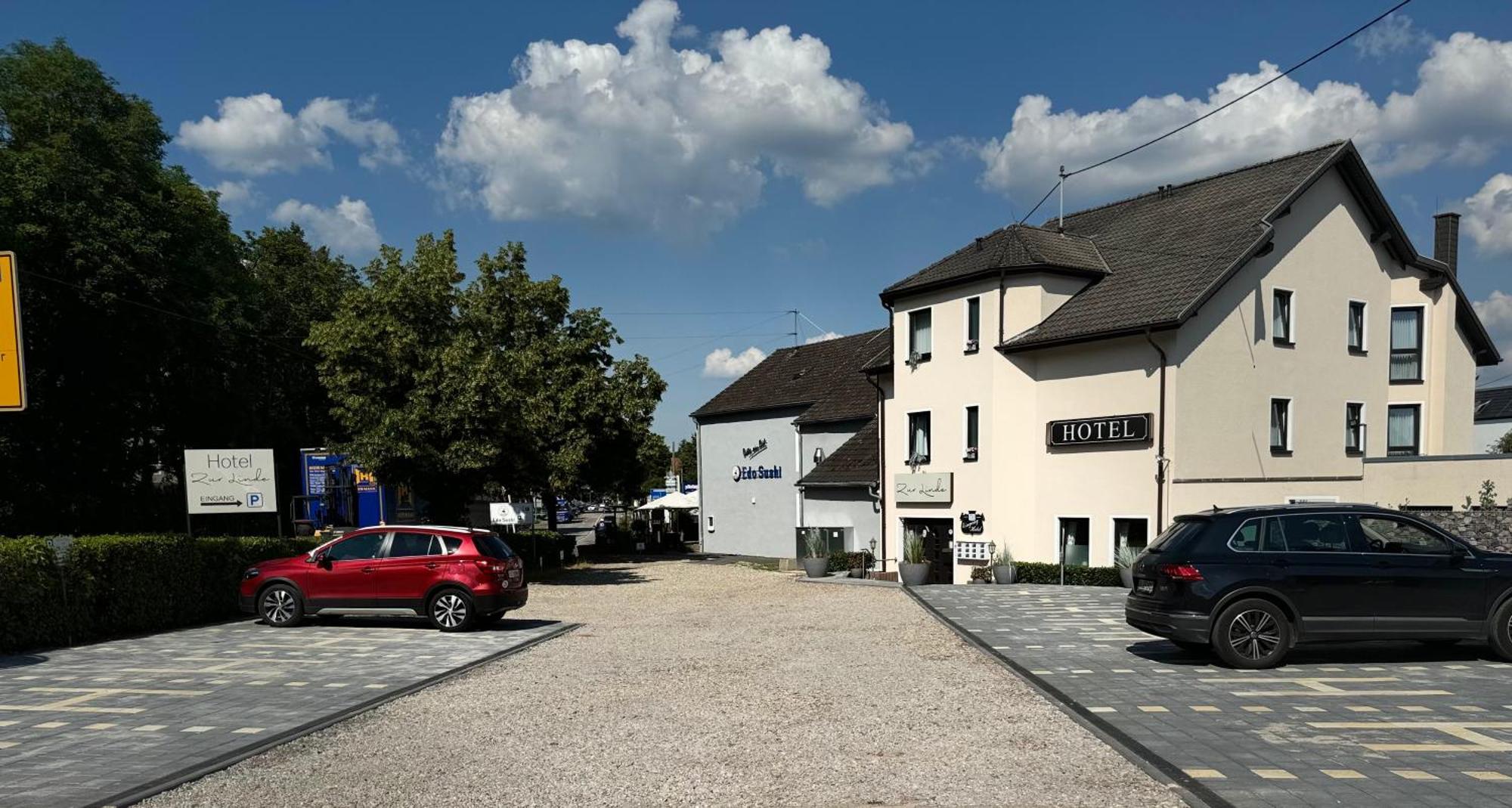 Hotel Zur Linde 萨尔路易斯 外观 照片